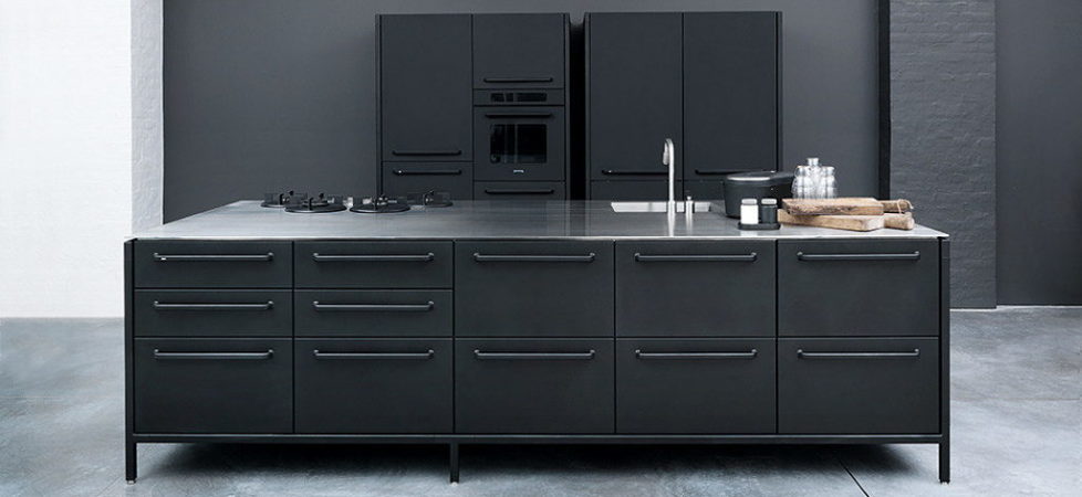 The practical kitchen of stainless steel from Vipp