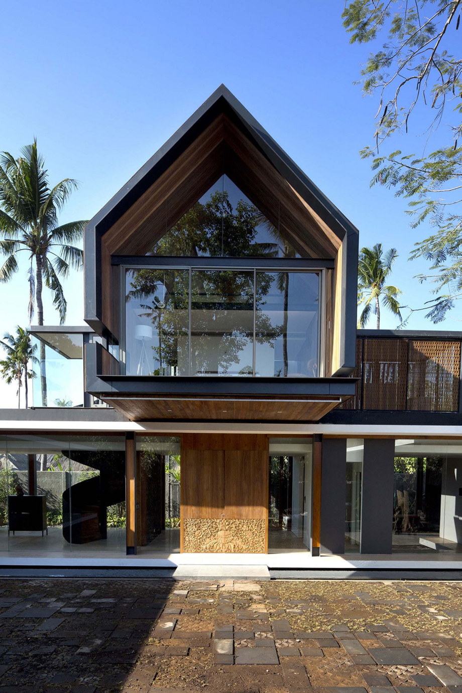 The sophisticated and elegant design of the Svarga Residence in Bali, Indonesia 6
