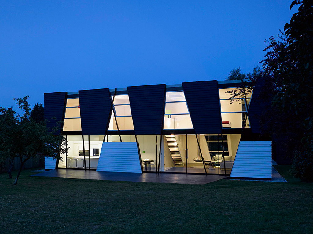 Trish House Yalding: A Modernism-Styled Project From Matthew Heywood ...