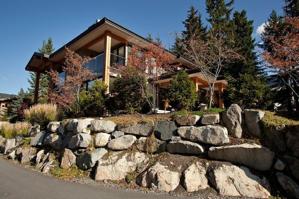 A Stylish House In British Columbian Mountains Worthing $8.5 Million 1