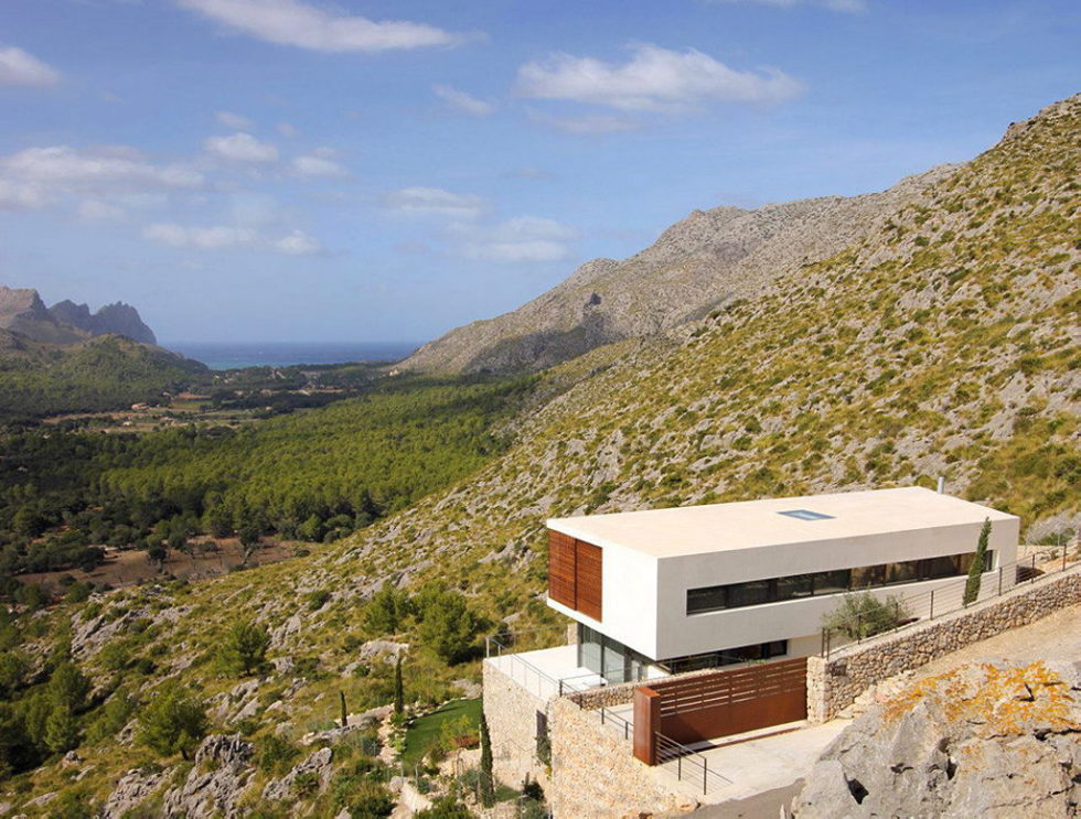 Casa 115 From Miquel Angel Lacomba Architect Studio The House In Spain, Overlooking The Picturesque Valley 17