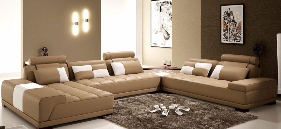 The interior of a living room in brown colors: features, photos of interior examples