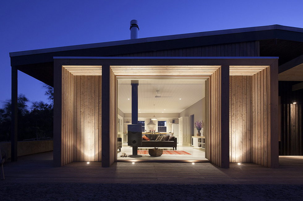 Plinth House in Australia from the Luke Stanley Architects 17
