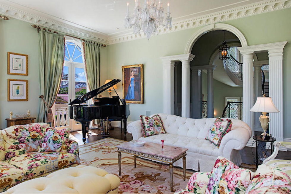 The luxury house for $ 8.3 million in Old Naples, USA 6