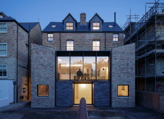 Joining of two residences together in the Victorian style in Oxford