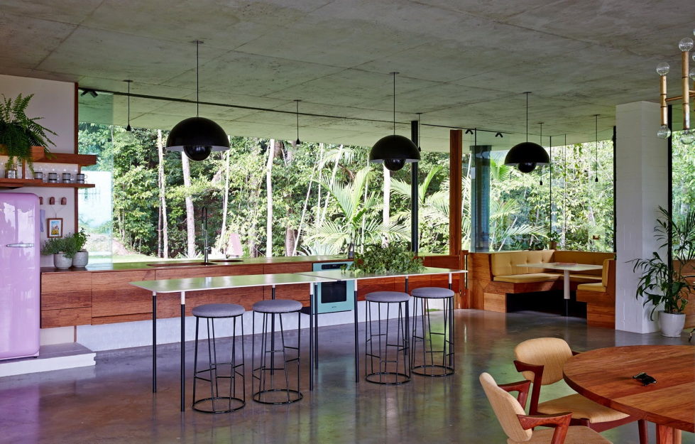 The glass house Planchonella in the tropical forest from Jesse Bennett Architect 7