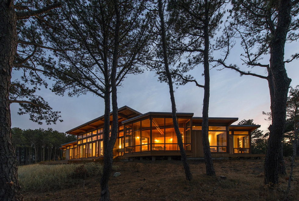 The house on the shore of the Atlantic Ocean by the Hammer Architects 16