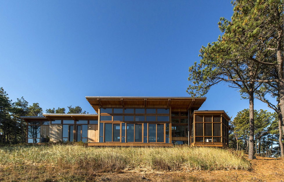 The house on the shore of the Atlantic Ocean by the Hammer Architects 3