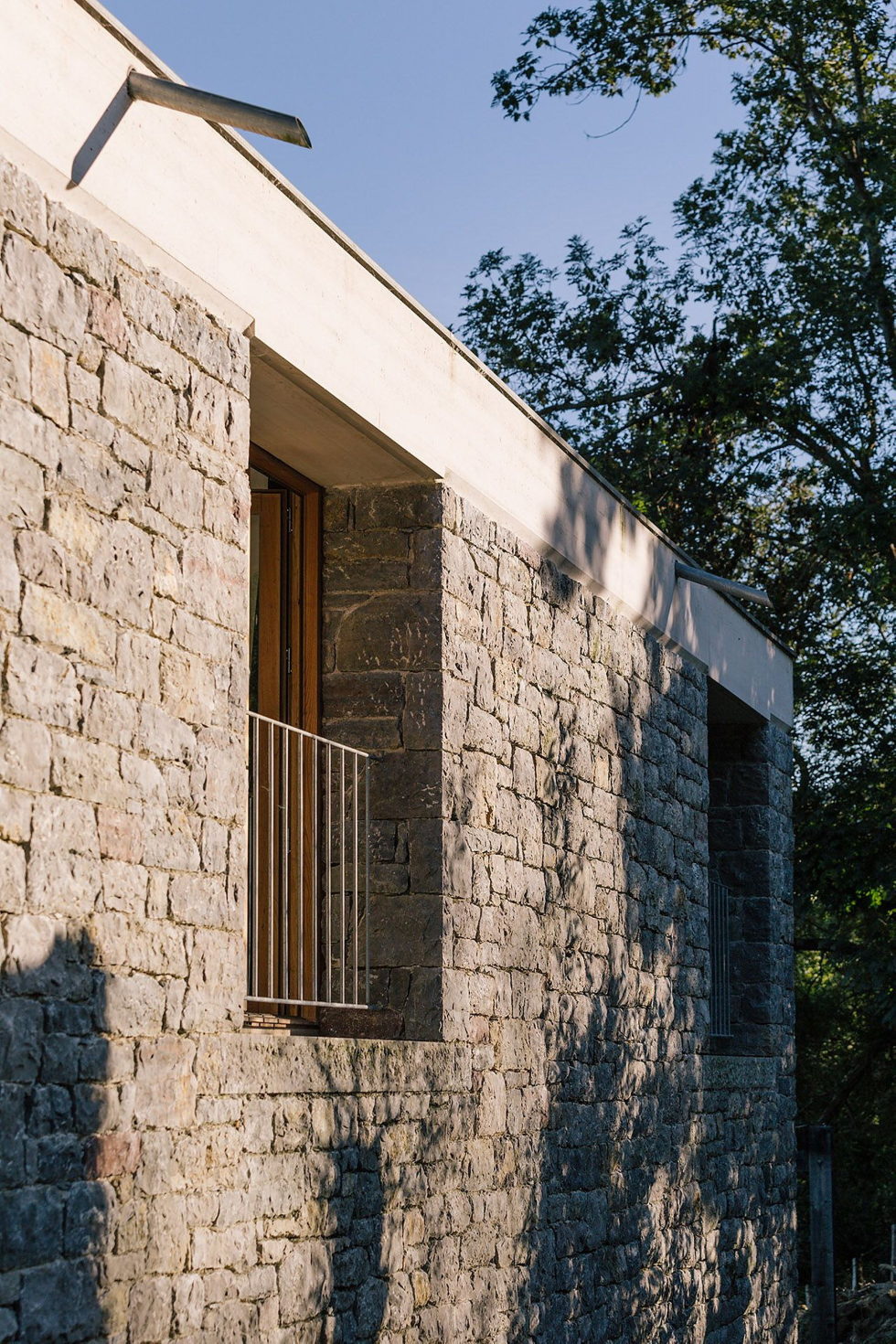 Casa Tmolo A Small Residency In Spain From PYO Arquitectos 5