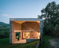 Casa Tmolo: A Small Residency In Spain From PYO Arquitectos