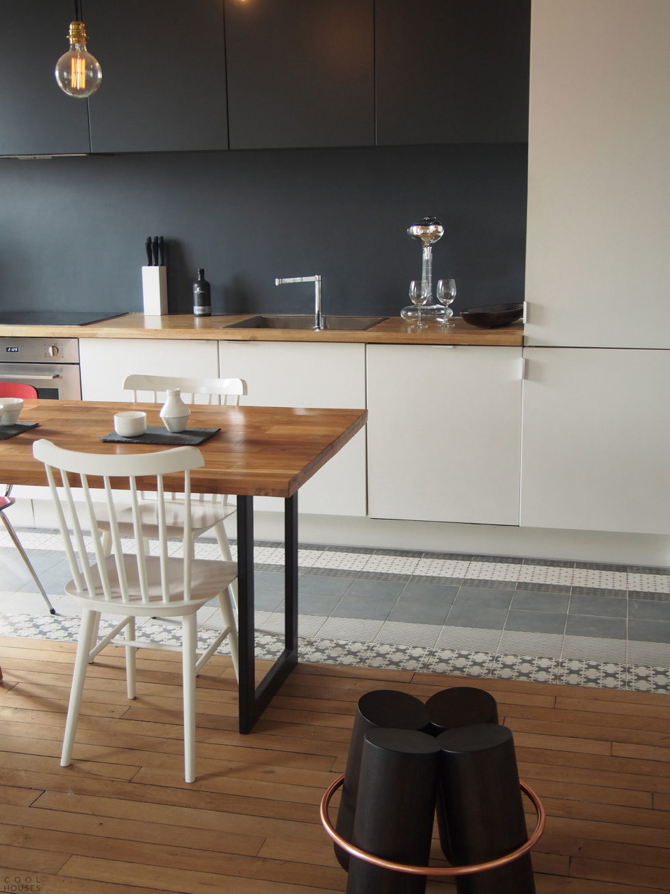 Modern Apartment Instead Of Attic Premises In Paris From Atelier DCCP Architectes 23
