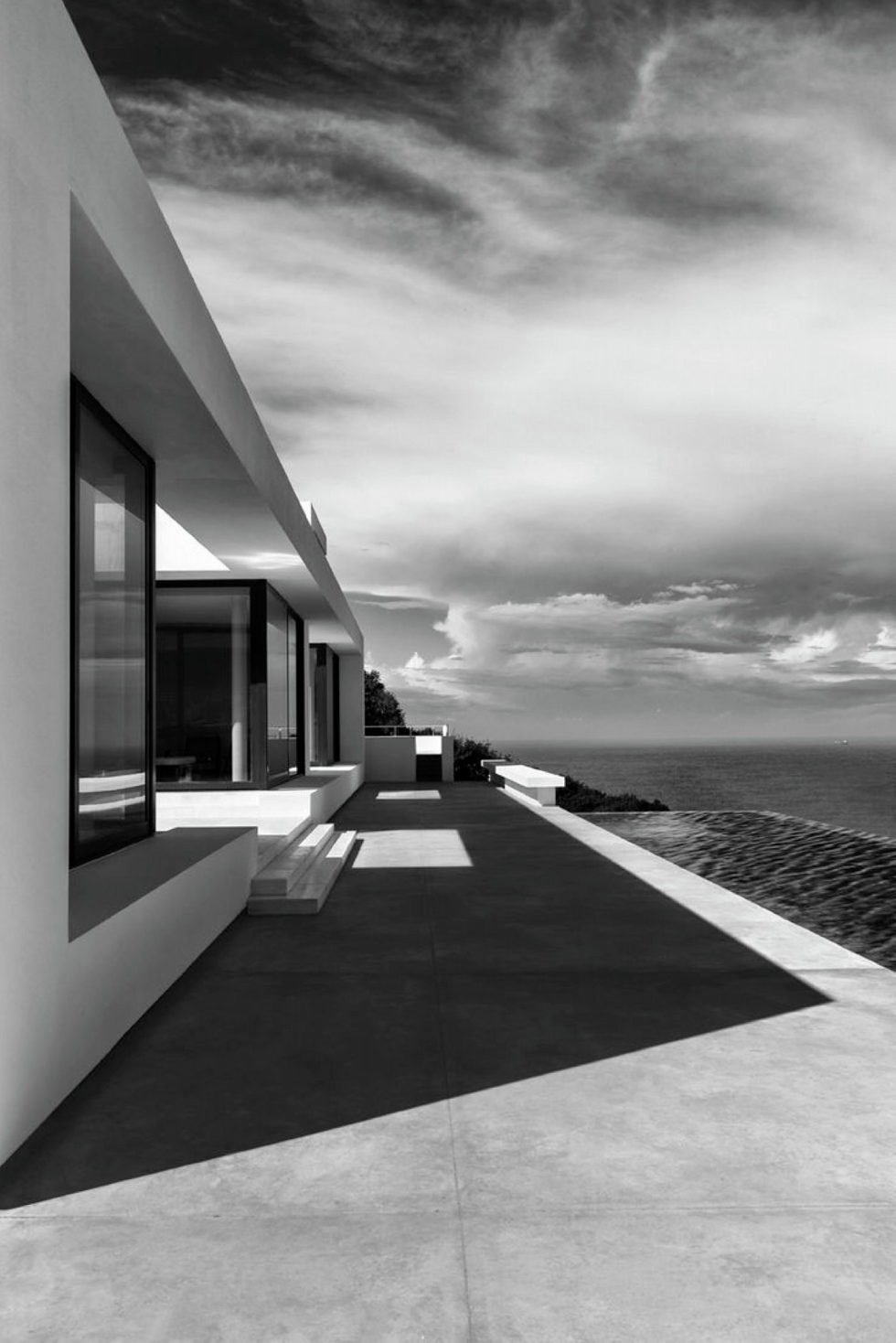 Silver House In Greece Upon The Project Of Dwek Architects Studio 17