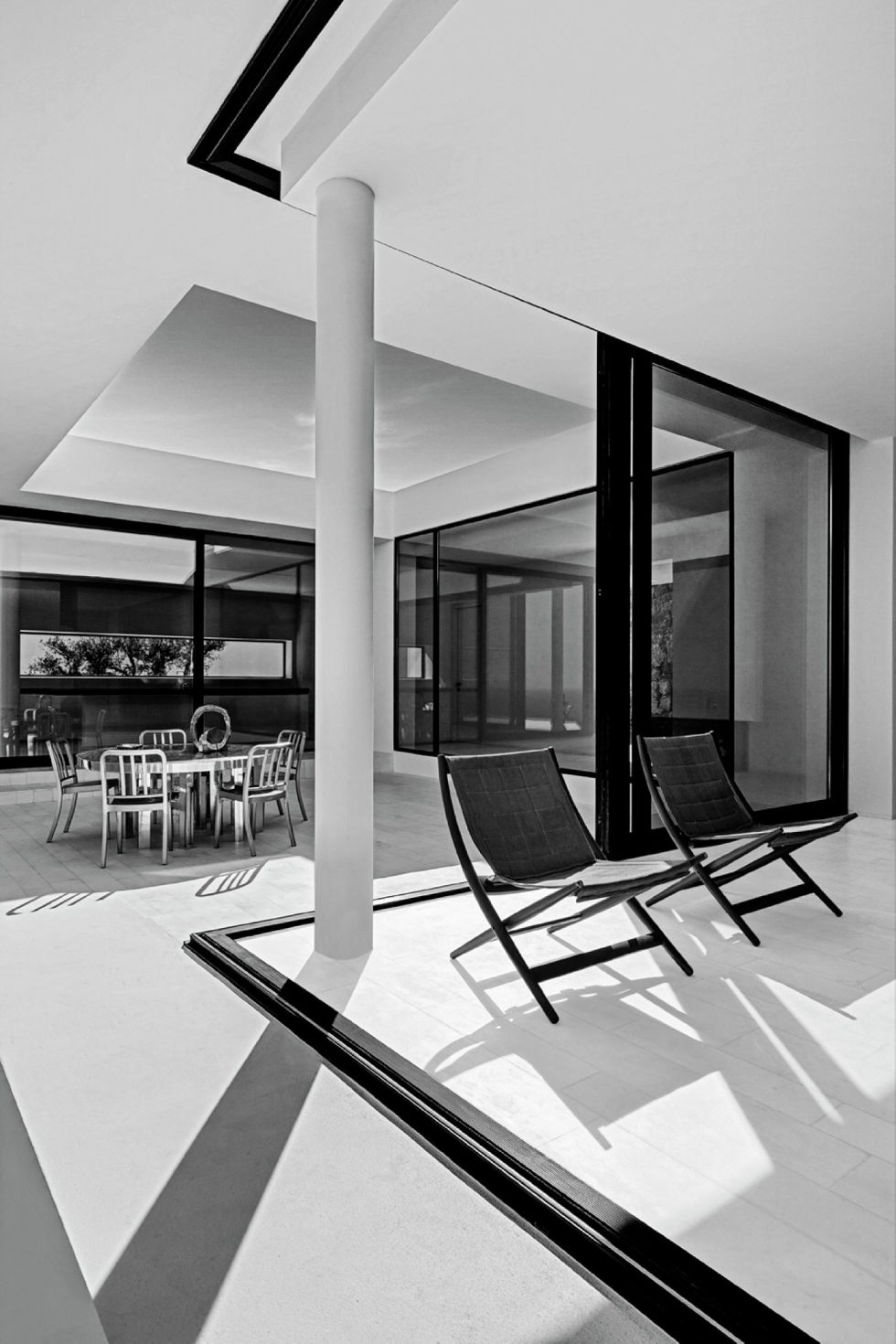 Silver House In Greece Upon The Project Of Dwek Architects Studio 20