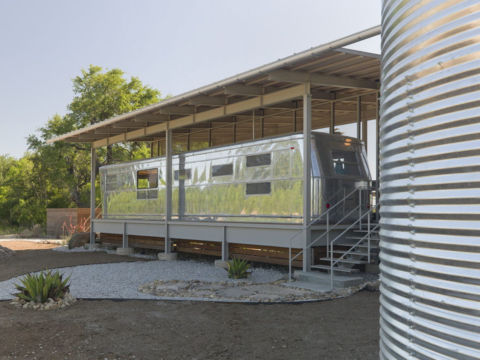 The House Made Of Aluminum Trailer In Texas From Andrew Hinman Architecture 6