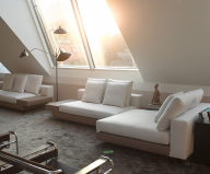The mansard apartment in loft style in Vienna from Bernd Gruber studio