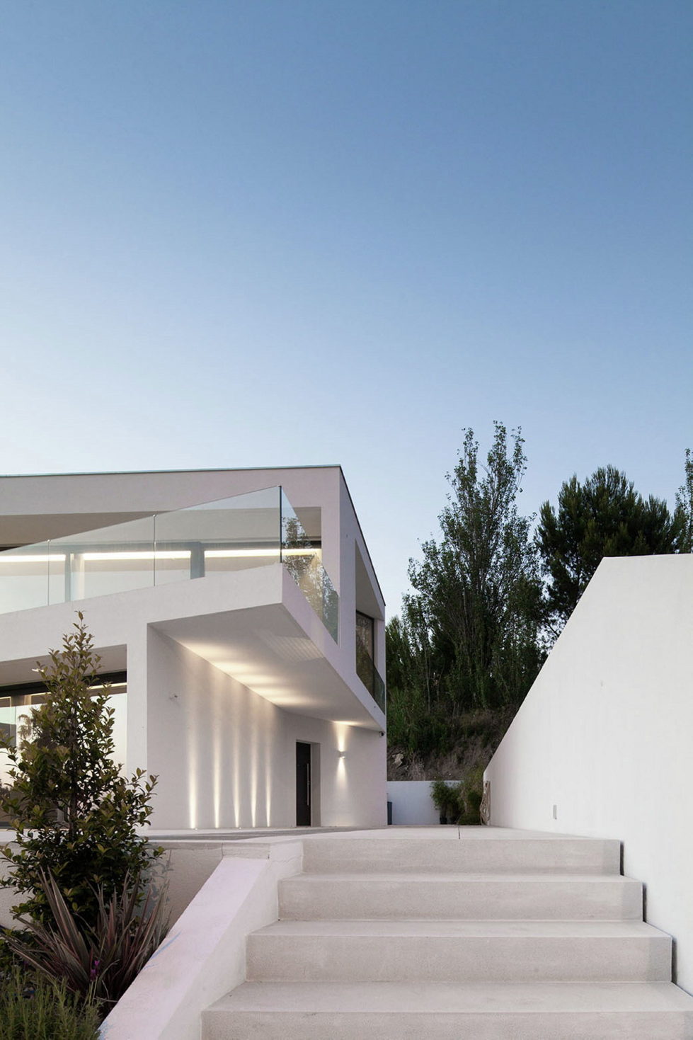 JC House Villa At The Suburb Of Lisbon, Portugal, Upon The Project Of JPS Atelier 25