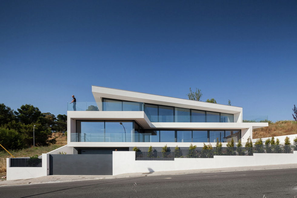 JC House Villa At The Suburb Of Lisbon, Portugal, Upon The Project Of JPS Atelier 5