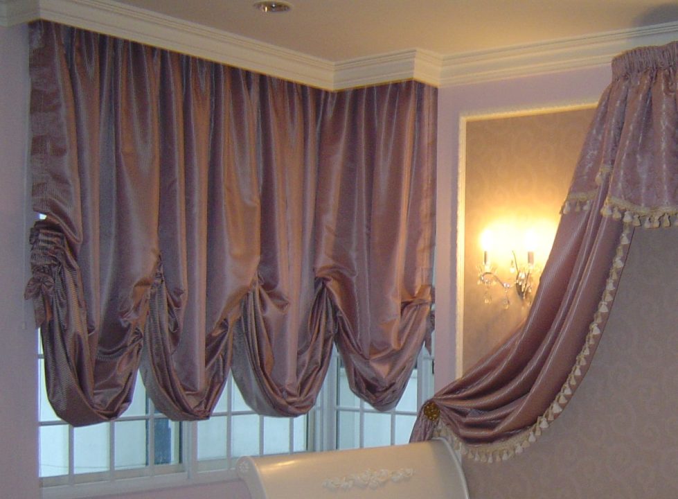 austrian-curtains-bedroom