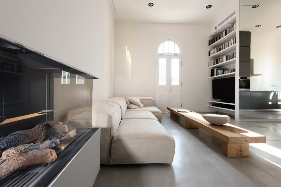 Three-bedroom apartment in Tel Aviv by Chiara Ferrari Studio 1
