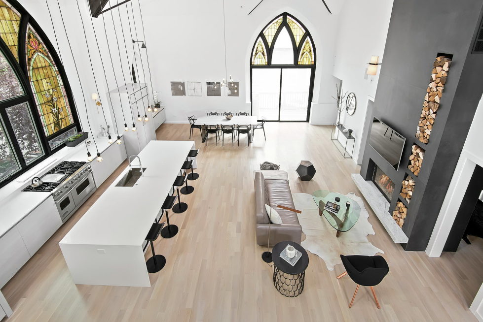 Conversion Of The Former Church Into The House In Chicago 12