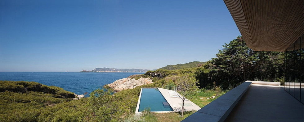 The House In Provence Overlooking The Sea From Bruno Erpicum Partners 15