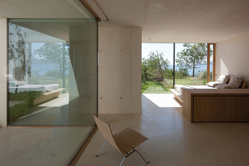 The House In Provence Overlooking The Sea From Bruno Erpicum Partners 20