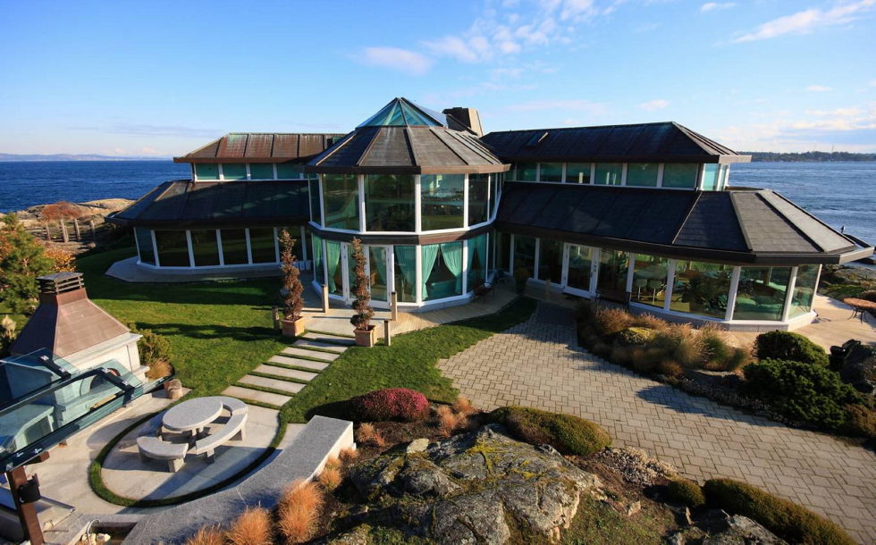The Magnificent Residence On The Sea In Victoria Canada 1