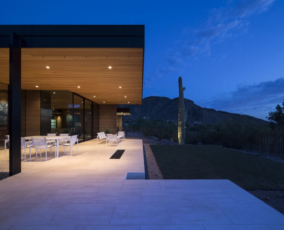 The house on a sandy hill in Arizona 8