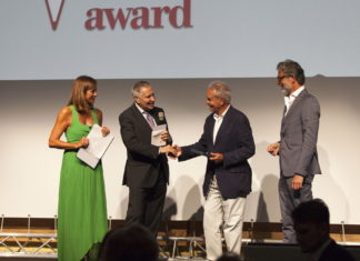 Tubes_Award_2_Courtesy_SaloneDelMobile.Milano