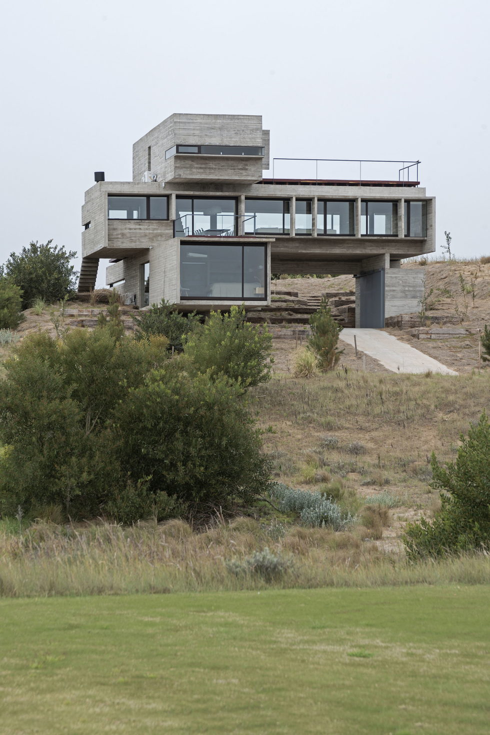 casa-golf-house-the-project-of-luciano-kruk-arquitectos-in-argentina-16