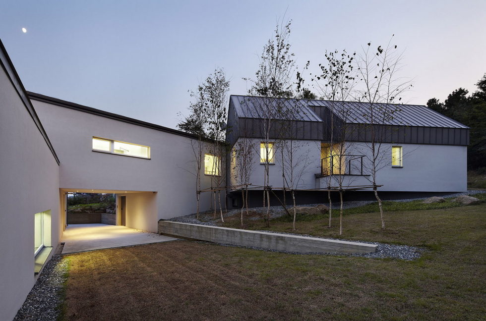 modern-country-house-by-engineforce-architect-bureau-1