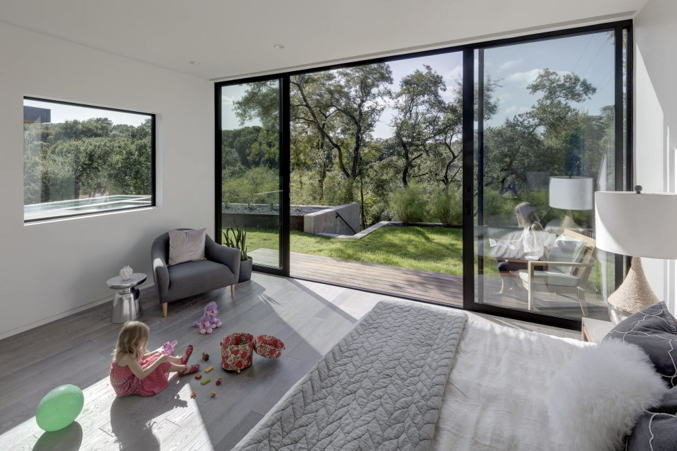 Bracketed Space The Family Residence In Texas 15