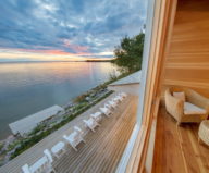 The Beach House On A Rivers Shore In Canada 7